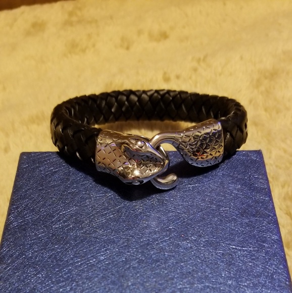 Bracelet - Picture 1 of 2